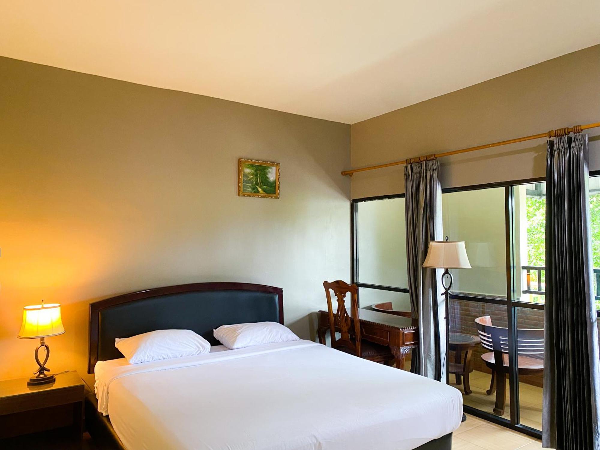 Central City Hotel Perabumulih Экстерьер фото