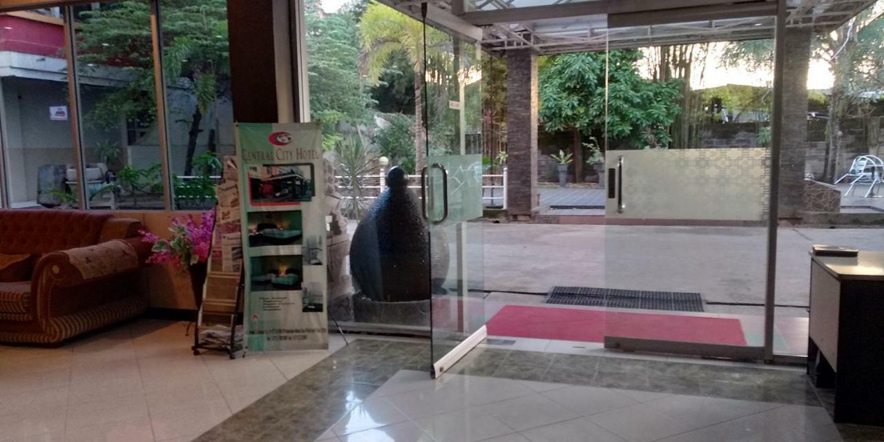 Central City Hotel Perabumulih Экстерьер фото